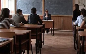 Școală amendată pentru că elevii …
