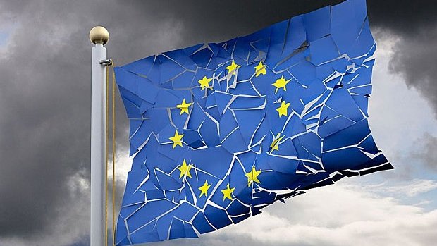 Avertisment sumbru: UE se destramă