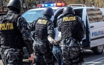 Percheziție acasă la un tânăr …
