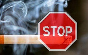 Legea care interzice fumatul în …