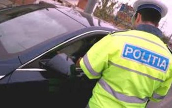 Tânăr depistat de poliţişti în …