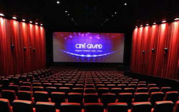 Cine Grand va deschide anul …