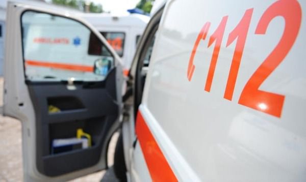 Bărbat în stare critică transportat de poliţiştii de frontieră până la ambulanţă