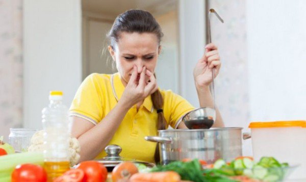 Cum să scapi de mirosurile neplăcute din casă