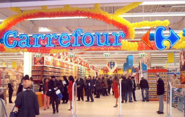 Carrefour a mărit salariile. Cât câștigă de fapt un angajat Carrefour