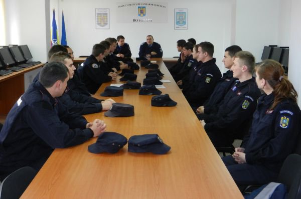 Elevi în practică la Jandarmeria Botoşani