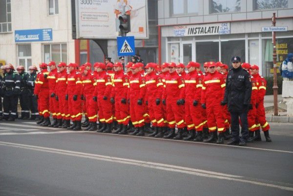  Botoşănenii invitaţi să fie alături de pompieri, de „Ziua Protecţiei Civile din România”