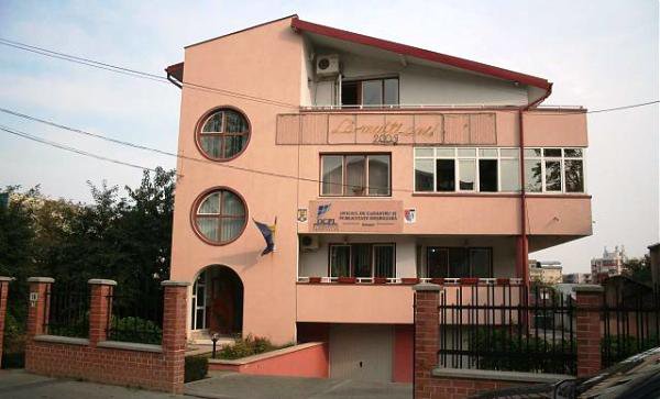 Oficiul de Cadastru și Publicitate Imobiliară Botoșani scoate la concurs 7 posturi de funcții publice
