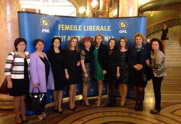 Două reprezentante a OFL Botoșani prezente la Gala Femeilor Liberale - FOTO