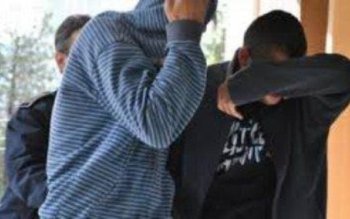 Trei tineri bănuiţi de comiterea …