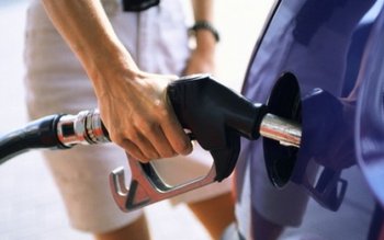 Autoritățile închid benzinăriile care vând …