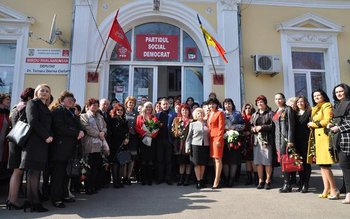 Social-democrații botoșăneni și-au sărbătorit doamnele …