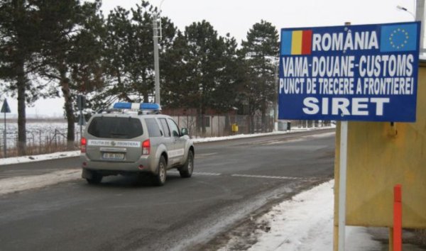 Un polițist de frontieră și un vameș, trimiși în judecată pentru fapte de corupție