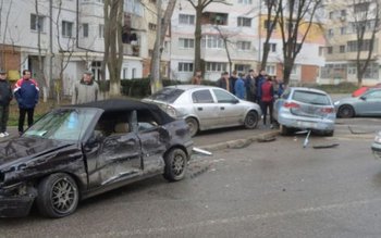 Trei maşini făcute zob de …