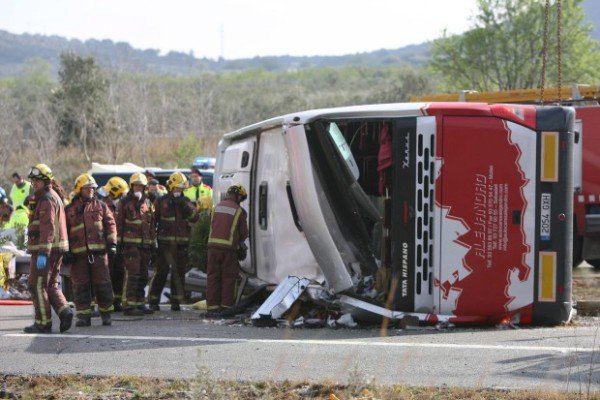 O studentă româncă printre victimele cumplitului accident din Spania