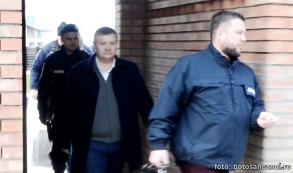 Fostul preşedinte al CJ Botoşani, Florin Ţurcanu, reţinut de DNA pentru trafic de influenţă