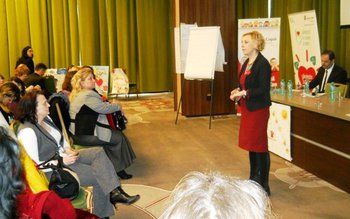 Profesioniști în educație și social …