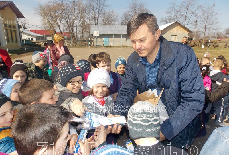 Proiectul „Dinți frumoși, copii sănătoși” în școlile din comuna Ibănești - FOTO