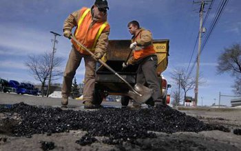 Mai multe porțiuni de drumuri …