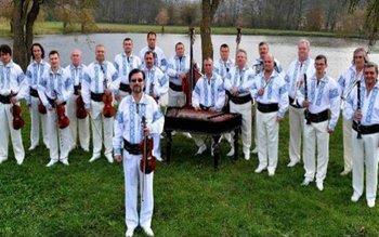 Botoșăneanca Daniela Condurache şi Aurel …