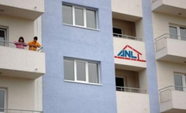 A fost promulgată legea privind reducerea prețului de vânzare a locuințelor ANL către chiriași