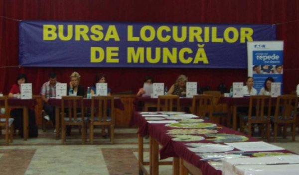 Peste 500 de joburi la „Bursa locurilor de muncă” organizată de Primăria Municipiului Botoșani