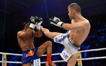 Superkombat revine pe 7 mai …