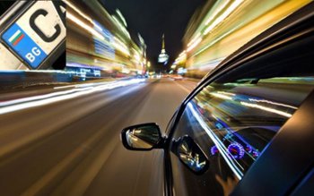 Te-a lovit o maşină înmatriculată …