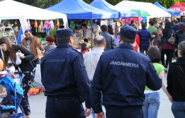 Week-end de sărbătoare, vegheat de jandarmi