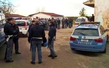 Trei români arestați în Italia, …