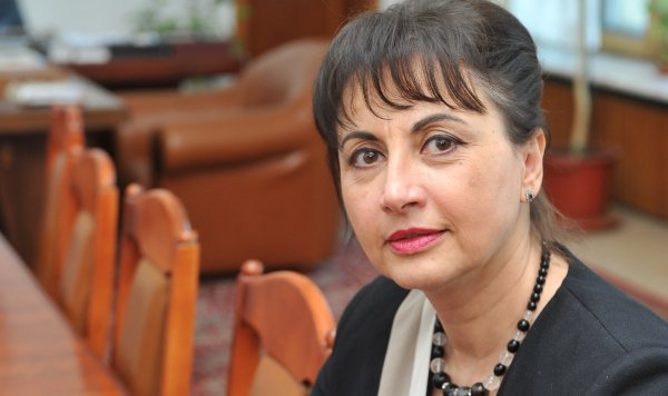 Deputatul PSD Tamara Ciofu a depus în Parlament prima inițiativă legislativă pentru promovarea valorilor naționale în rândul elevilor