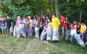 Parteneriat educațional între elevii de …