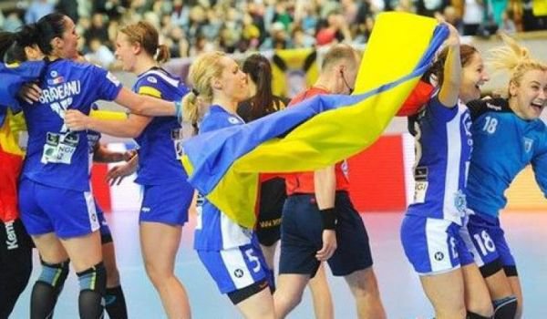 CSM Bucureşti a câştigat finala Ligii Campionilor la handbal. Bravo, fetelor!