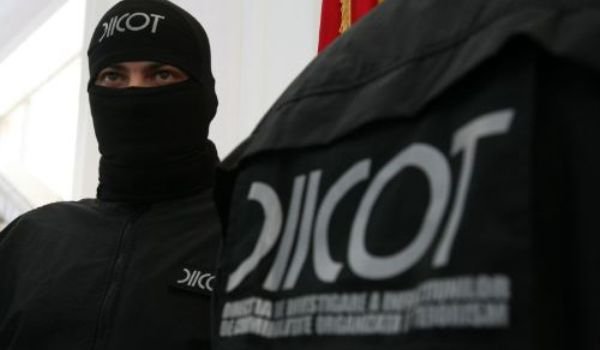 Angajat DIICOT Botoșani reținut pentru că a sprijinit activitatea unor grupuri infracţionale