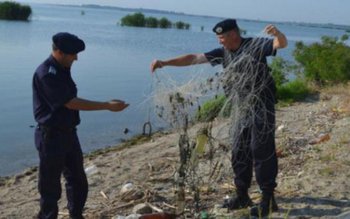 Bărbaţi prinşi de jandarmi la …