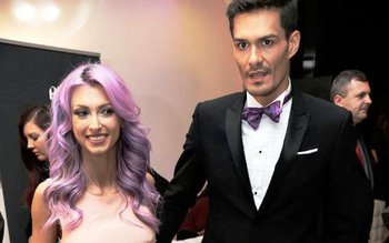 Bat clopote de nuntă pentru …