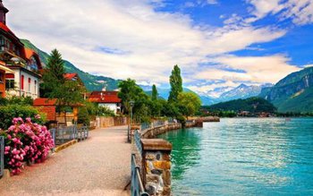 Ţara care vrea să dea …