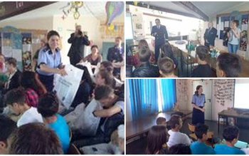 Poliţiştii botoşăneni alături de copii …