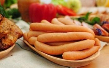 Aproape jumătate dintre crenvurștii analizați …