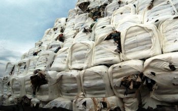 Gunoaiele din Italia se pun …