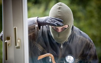 Magazin din Botoșani călcat de …