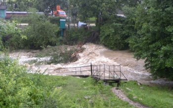 Inundaţii în patru localităţi din …