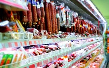 Legea hipermarketurilor a fost votată: …