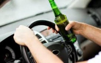 La volanul unui autoturism deşi …