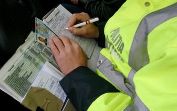 Tânăr cu permisul reținut depistat …