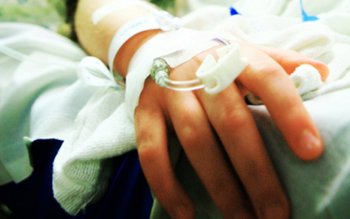 Adolescenta, victima unui accident bizar, …