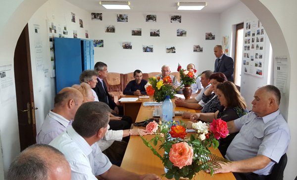 Ședință de constituire la Vlăsinești în prezența oficialităților județului - FOTO