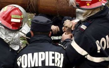 Femeie înecată în fântână, scoasă …