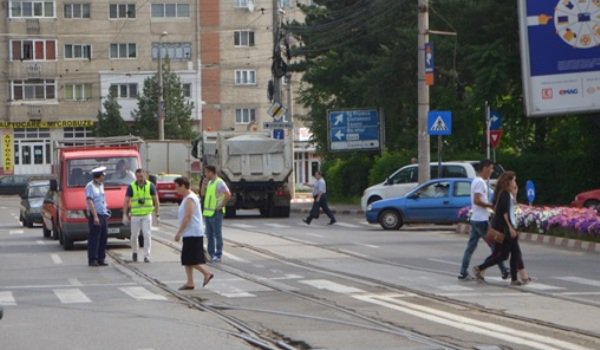 Accident în zona Carrefour! Un bebeluș a ajuns la spital! 