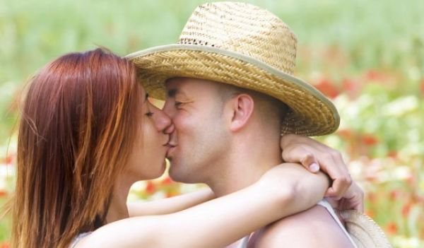 Cinci boli pe care le poți lua prin sărut
